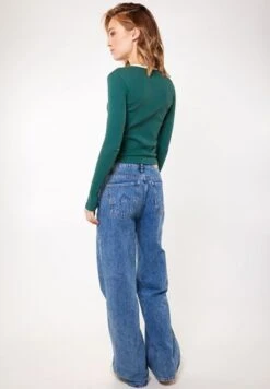 Olivia - Flared Jeans - Lightning Indigo 8 Olivia - Flared Jeans - Lightning Indigo -America Today 0425ab5aa45844fe960709c5112ea012