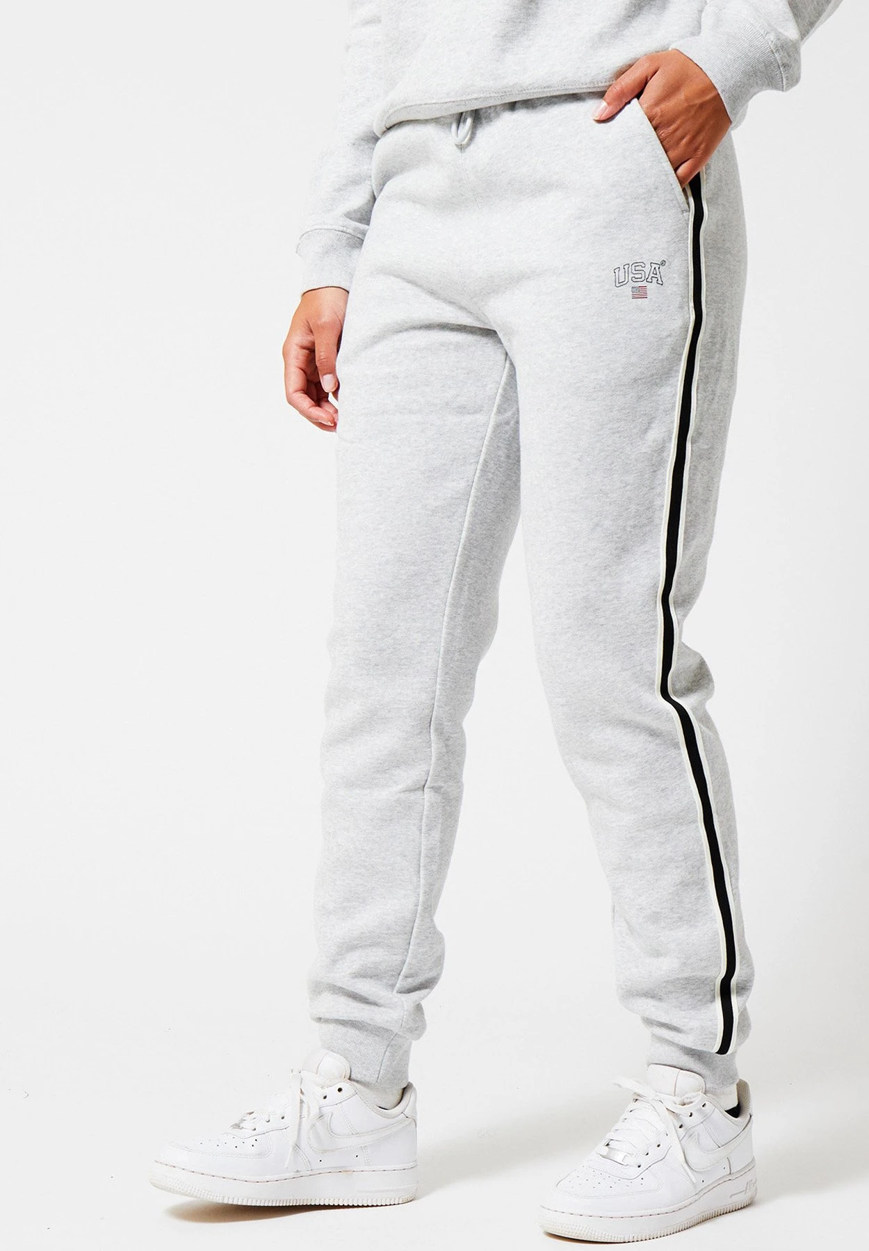 Carly - Trainingsbroek - Mid Grey Melange 1 Carly - Trainingsbroek - Mid Grey Melange