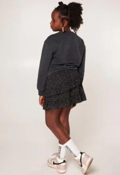 Simmy Crew Jr - Sweater - Washed Black -America Today 182c75c5ae974168bd189de740eddb81