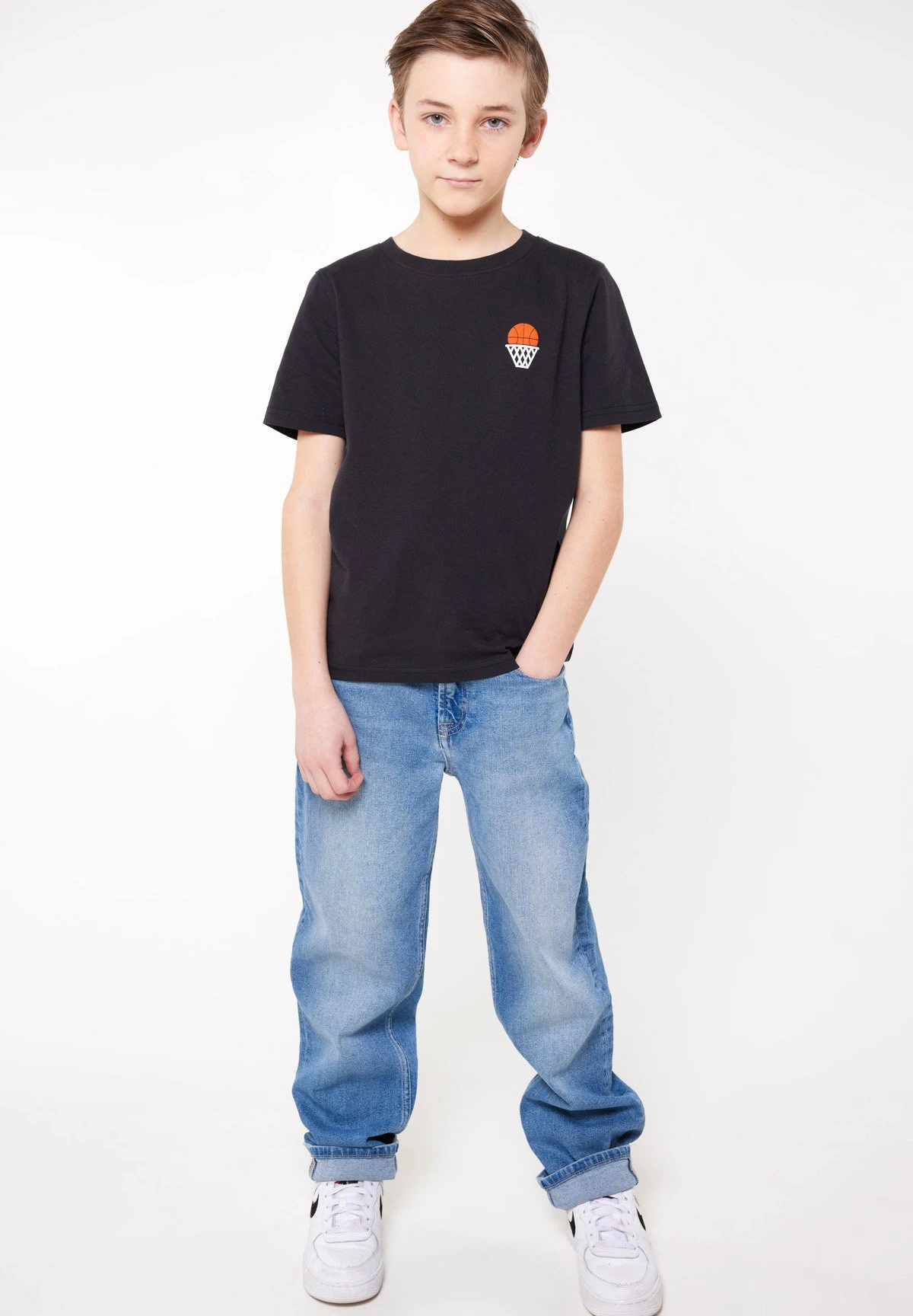 Dallas Jr - Straight Leg Jeans - Medium Blue 1 Dallas Jr - Straight Leg Jeans - Medium Blue