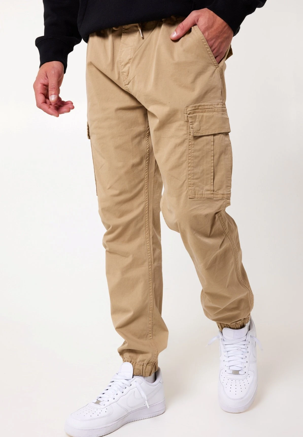 Pharrell - Cargobroek - Khaki 1 Pharrell - Cargobroek - Khaki