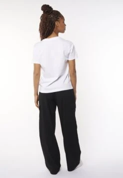 Essie - T-Shirt Print - White -America Today 6c911e91631d4140934f4630d129d352