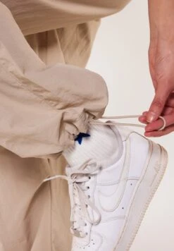 Paola - Broek - Sand -America Today 7d9116a424a0483691ee83a8b982185e