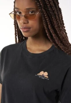 Eames - T-Shirt Print - Washed Black -America Today 8375f587fe50460a94be38414b4dfd8a