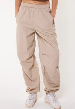 Paola - Broek - Sand