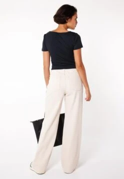 Elif - T-Shirt Basic - Black -America Today b107a9a2b97d402a80bf979233e64149