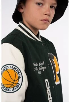 Julian Jr - Bomberjacks - Midnight Green -America Today b698f9e898a04effb7b0e36704ec9ba9