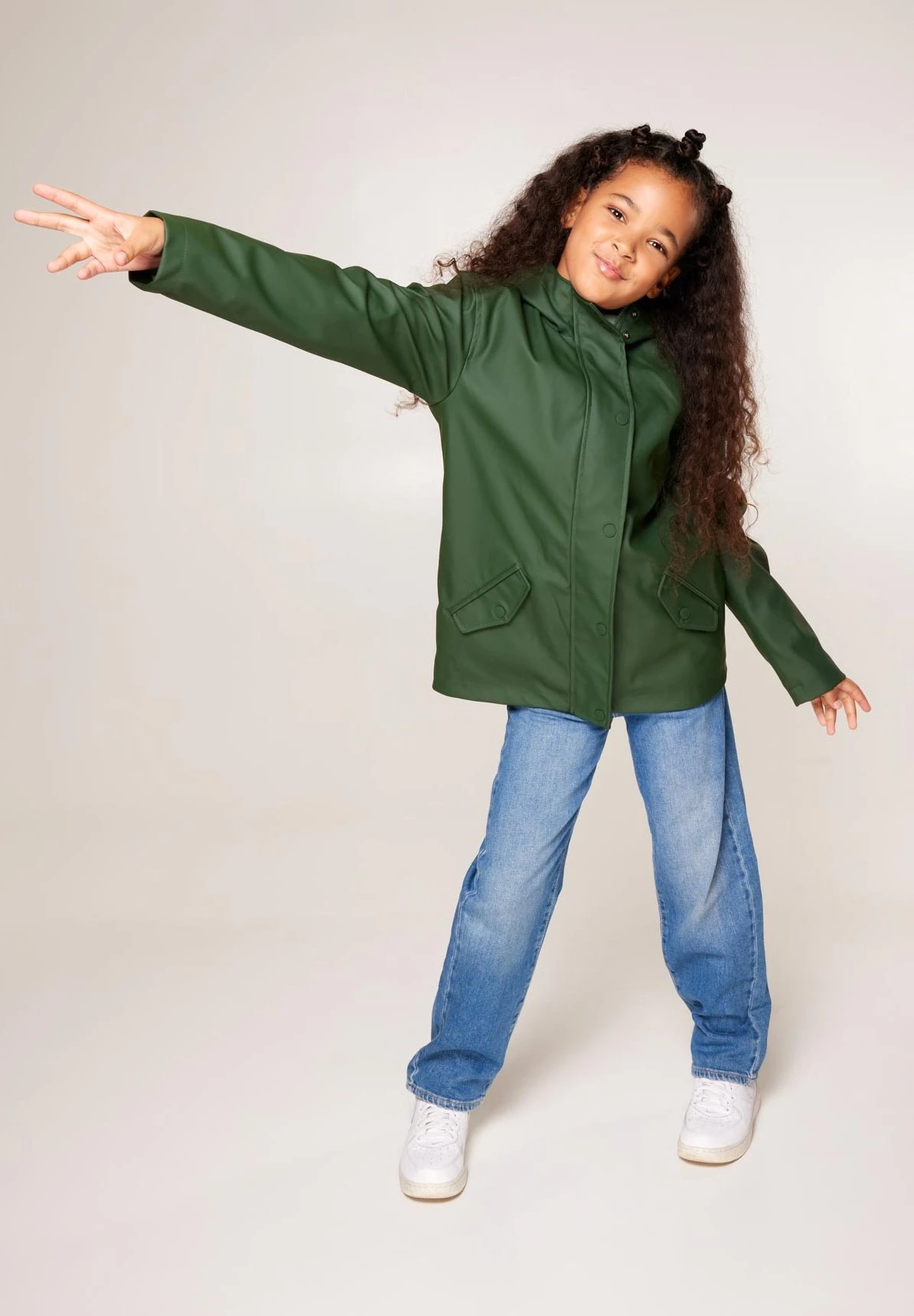 Janice Jr Raincoat - Regenjas - Leaf 1 Janice Jr Raincoat - Regenjas - Leaf