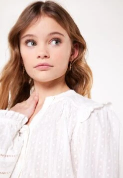 Bowie Jr - Blouse - Off White -America Today e920b748390643a2b702115b12865b46