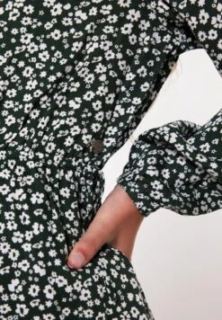 Dalila Jr - Blousejurk - Hard Green -America Today eea52ca32d2f4a3a871c2b5bd9315c99