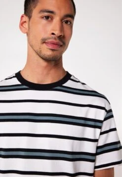 Evans - T-Shirt Print - Off White 9 Evans - T-Shirt Print - Off White -America Today efc84361603c46c084bc1a4f20fadc47