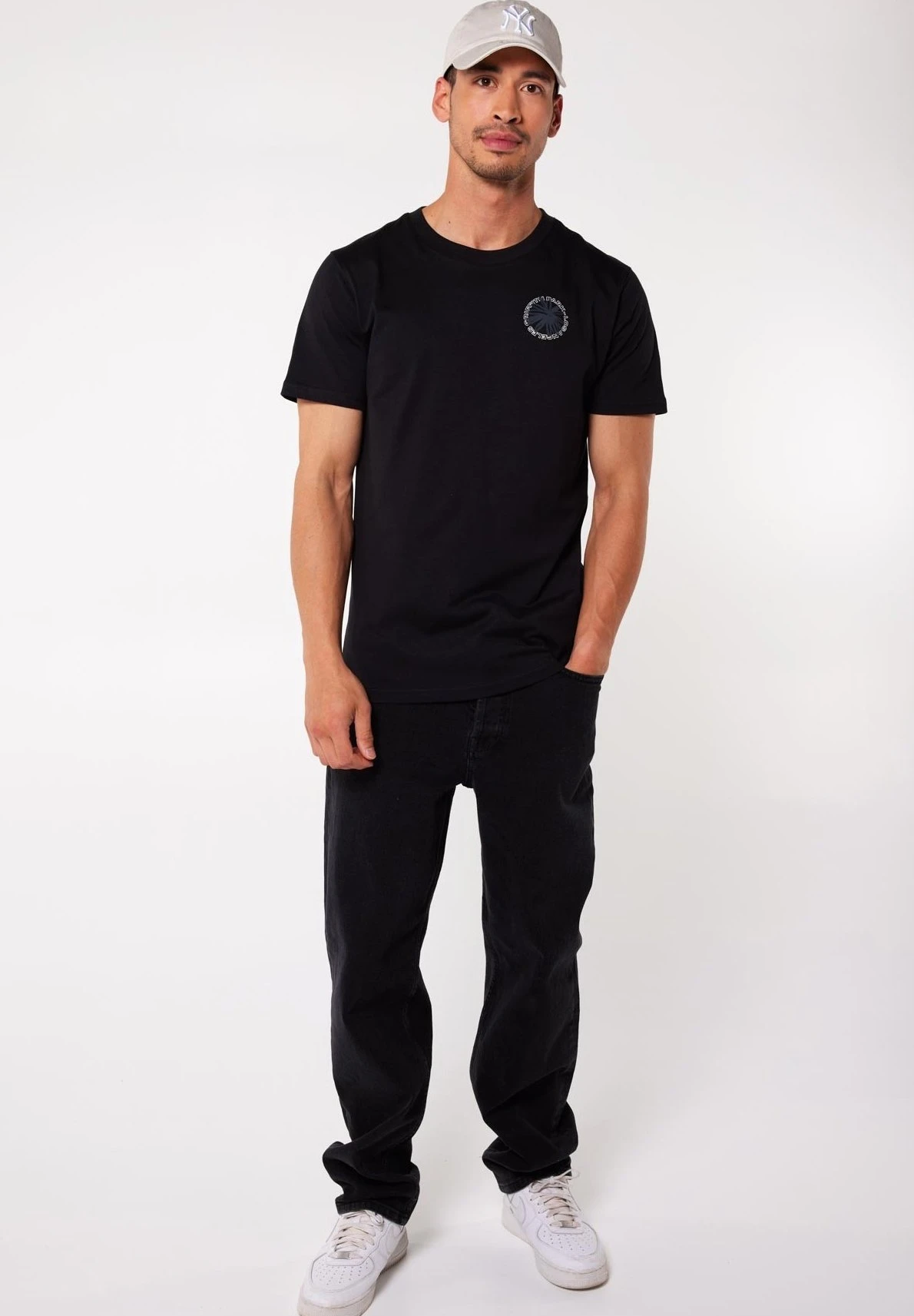 Ernest - T-Shirt Print - Black 2 Ernest - T-Shirt Print - Black - Afbeelding 2