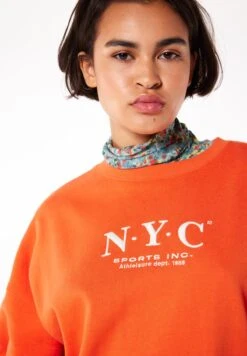 Sari - Sweater - Manderine -America Today f9e919800cde43f99533a51960355a84